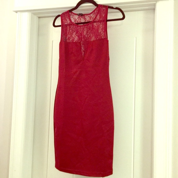 Sexy Red dress with lace details - Picture 1 of 3